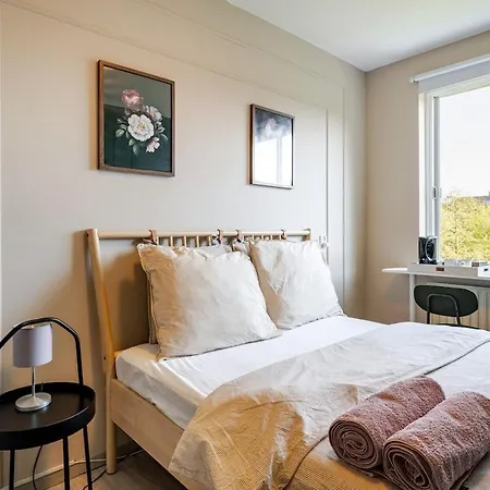 In 10 Minutes - Nearby Metro Homestay Amsterdam